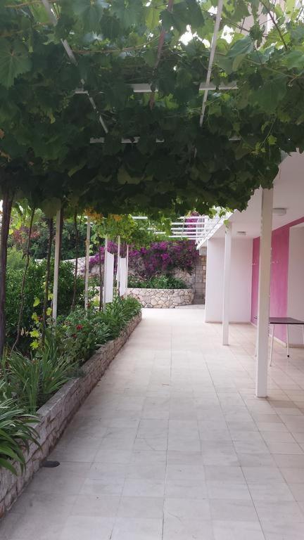 Apartments And Rooms With Parking Space Hvar - 15706 Hvar Town Exterior foto