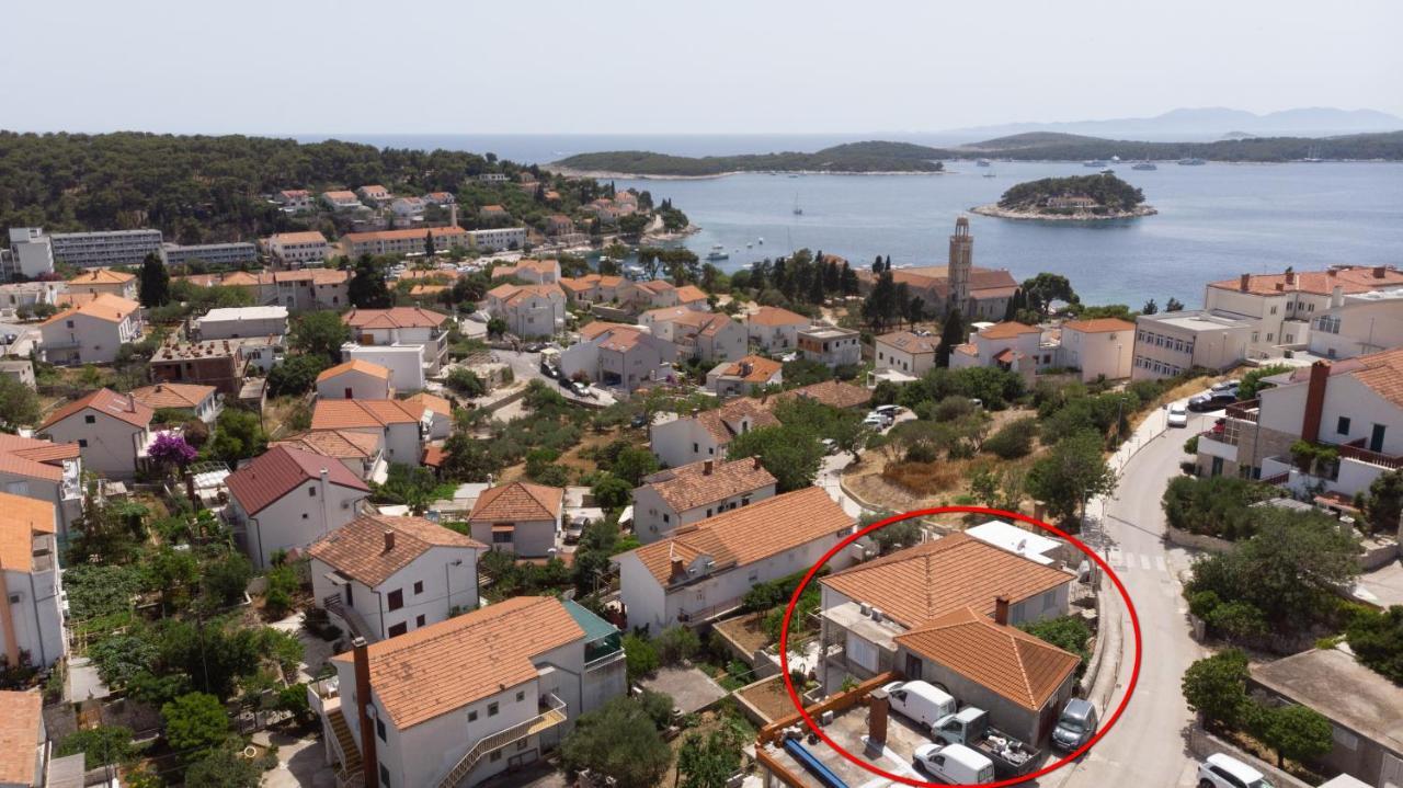 Apartments And Rooms With Parking Space Hvar - 15706 Hvar Town Exterior foto