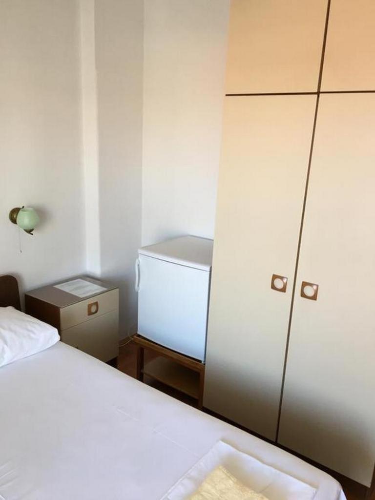 Apartments And Rooms With Parking Space Hvar - 15706 Hvar Town Quarto foto