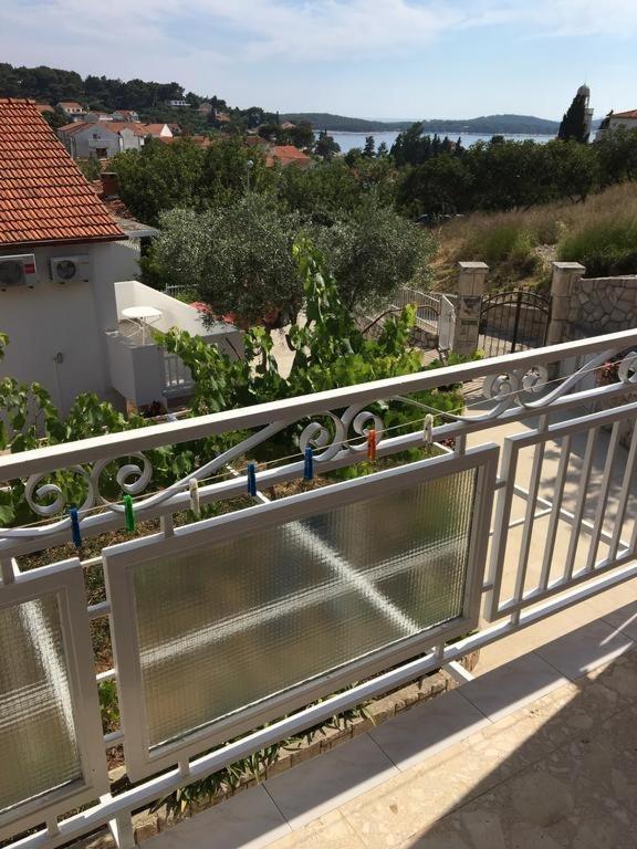 Apartments And Rooms With Parking Space Hvar - 15706 Hvar Town Exterior foto